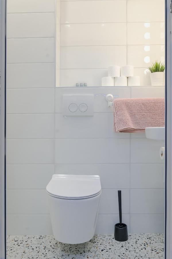 Cosy And Stylish Studio Next To Sofia's Central Market Hall Apartment